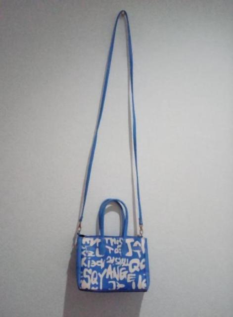 可愛い♪2way ブルー ショルダーバッグ ポシェット ハンドバッグ ポーチ < 女性ファッション 可愛い♪2way ブルー ショルダーバッグ ポシェット ハンドバッグ ポーチ < 女性ファッションの