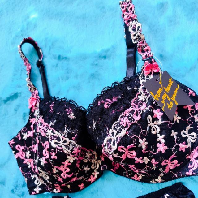 S[WXhJGJbBBF85~LBBuW[&V[cZbgBBO}[傫TCY ԕBBB  t@bV 