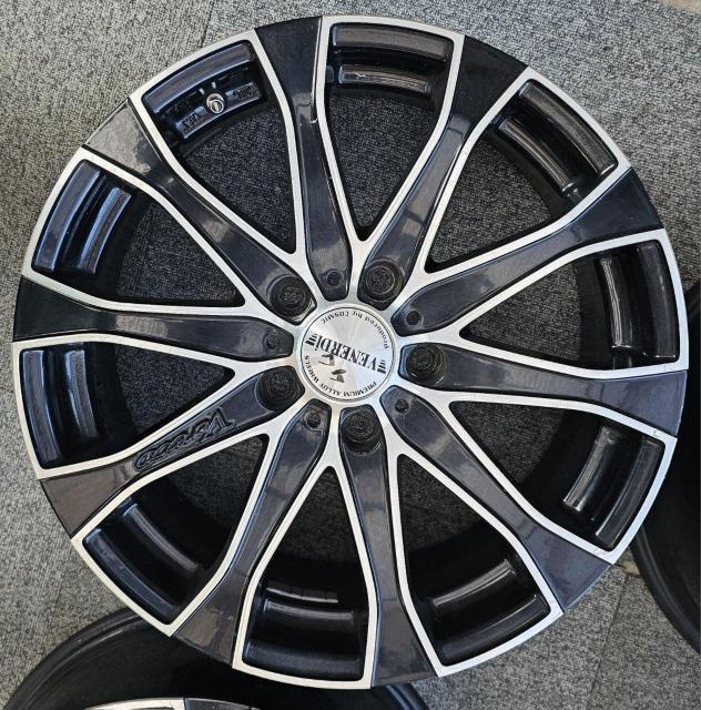 コスミック ヴェネルディ ヴェレッツォ7j×17インチ +50 114.3/5H 4本セット マークUブリット ノアヴォクシーエ < 自動車/バイク コスミック ヴェネルディ ヴェレッツォ7j×17インチ +50 114.3/5H 4本セット マークUブリット ノアヴォクシーエ < 自動車/バイク