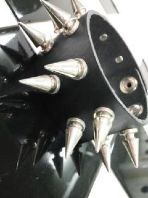 新品◆スパイク鋲2連ブレスレット◆リストバンド◆激レア!!◆ < 女性アクセサリー/時計 新品◆スパイク鋲2連ブレスレット◆リストバンド◆激レア!!◆ < 女性アクセサリー/時計の