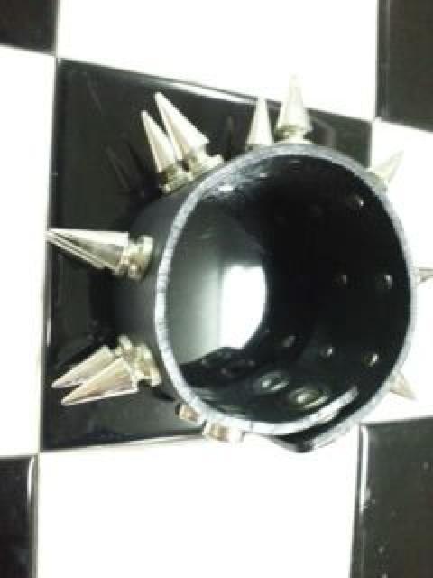 新品◆スパイク鋲2連ブレスレット◆リストバンド◆激レア!!◆ < 女性アクセサリー/時計 新品◆スパイク鋲2連ブレスレット◆リストバンド◆激レア!!◆ < 女性アクセサリー/時計の