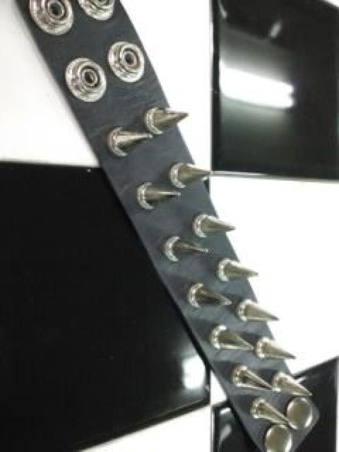 新品◆スパイク鋲2連ブレスレット◆リストバンド◆激レア!!◆ < 女性アクセサリー/時計 新品◆スパイク鋲2連ブレスレット◆リストバンド◆激レア!!◆ < 女性アクセサリー/時計の
