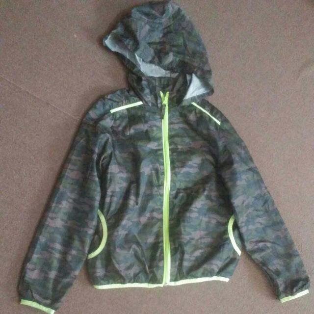 150 ウィンドゥブレーカー 迷彩 美品 < キッズ/ベビー  150 ウィンドゥブレーカー 迷彩 美品  < キッズ/ベビーの
