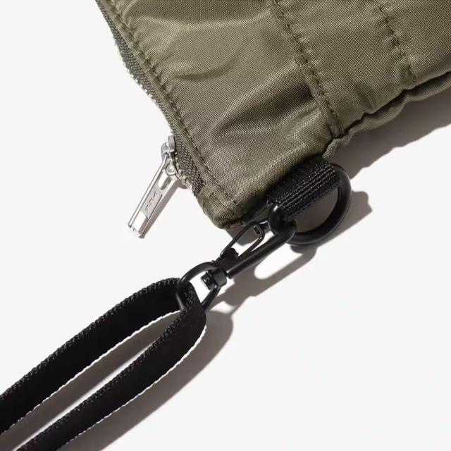 新品 ATMOS アトモス ナイロンツイル ショルダーバッグ カーキ ポーチ Nylon Twill shoulder bag < ブランド 新品 ATMOS アトモス ナイロンツイル ショルダーバッグ カーキ ポーチ Nylon Twill shoulder bag < ブランドの