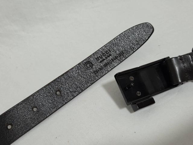 正規 セレブ愛用 グッチ ヴィンテージ ブランドロゴ文字×ブロックコンビ スクエアバックルベルト 黒系茶 ダークブラウンレザー75 < ブランド 正規 セレブ愛用 グッチ ヴィンテージ ブランドロゴ文字×ブロックコンビ スクエアバックルベルト 黒系茶 ダークブラウンレザー75 < ブランドの