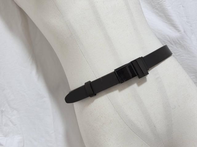 正規 セレブ愛用 グッチ ヴィンテージ ブランドロゴ文字×ブロックコンビ スクエアバックルベルト 黒系茶 ダークブラウンレザー75 < ブランド 正規 セレブ愛用 グッチ ヴィンテージ ブランドロゴ文字×ブロックコンビ スクエアバックルベルト 黒系茶 ダークブラウンレザー75 < ブランドの