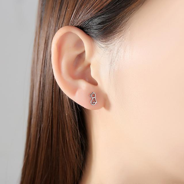 ネコ ピアス シルバー【両耳セット】 < 女性アクセサリー/時計  ネコ ピアス シルバー【両耳セット】 < 女性アクセサリー/時計の