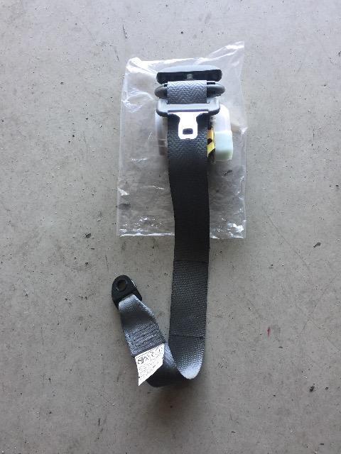 NCP81Gシエンタ 左セカンドシート席シートベルトユニット! < 自動車/バイク NCP81Gシエンタ 左セカンドシート席シートベルトユニット! < 自動車/バイク