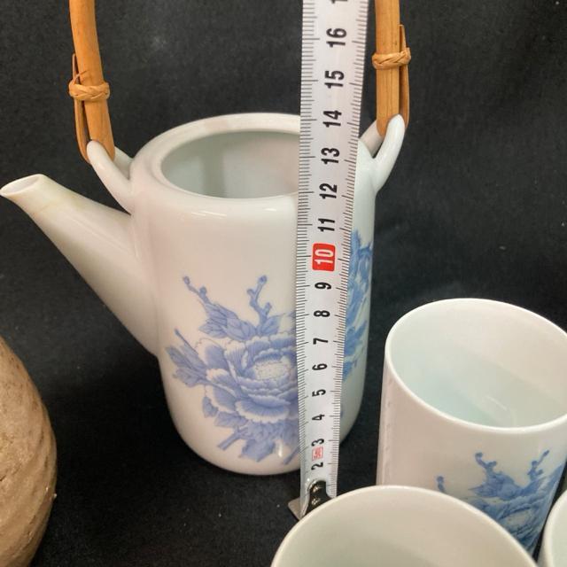 陶磁器 まとめ売り 九谷焼 有田焼 湯呑み 徳利 お猪口 < インテリア/ライフ  陶磁器 まとめ売り 九谷焼 有田焼 湯呑み 徳利 お猪口 < インテリア/ライフの