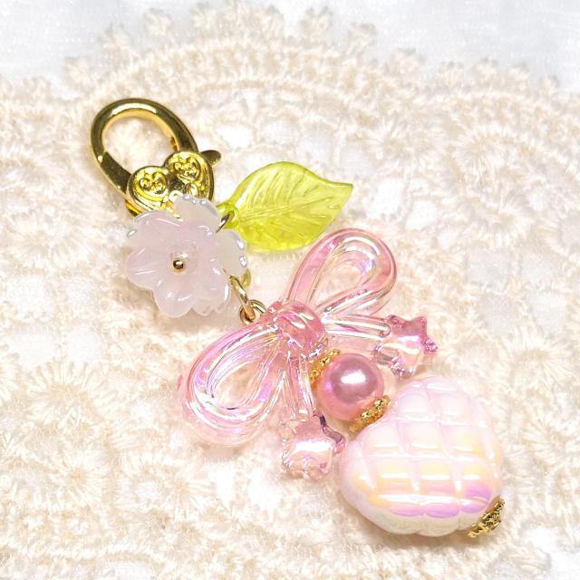 ハンドメイド☆キーホルダー☆クリアリボン ピンク☆ハート < 女性ファッション  ハンドメイド☆キーホルダー☆クリアリボン ピンク☆ハート  < 女性ファッションの