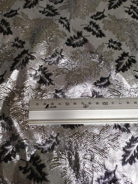 (CQ1091)約108cm幅×約3m・銀ラメジャガード・銀×黒 < ペット/手芸/園芸 (CQ1091)約108cm幅×約3m・銀ラメジャガード・銀×黒 < ペット/手芸/園芸の