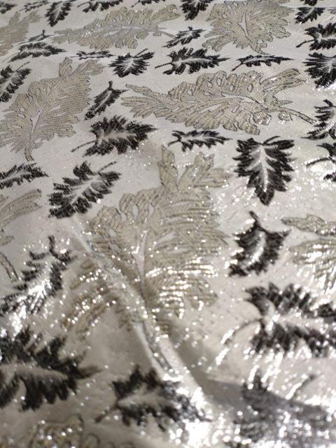 (CQ1091)約108cm幅×約3m・銀ラメジャガード・銀×黒 < ペット/手芸/園芸 (CQ1091)約108cm幅×約3m・銀ラメジャガード・銀×黒 < ペット/手芸/園芸の