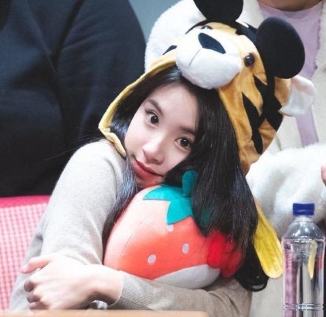 国立競技場公演決定! TWICE CHAEYOUNG チェヨン キーホルダー レッド < タレントグッズ 国立競技場公演決定! TWICE CHAEYOUNG チェヨン キーホルダー レッド < タレントグッズの