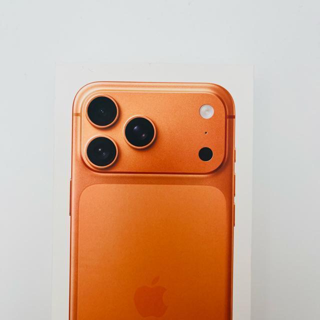 ���J�� iPhone17 Pro Max 1 TB SIM�t���[ �I�����W �{�� �� �Ɠd/AV�� 