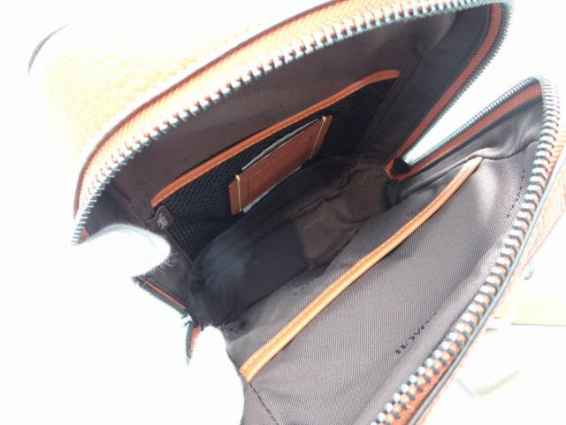 COACH コーチ C5331 ゴッサム パック ボディバッグ ショルダーバッグ ライトブラウン<新品同様品> < ブランド COACH コーチ C5331 ゴッサム パック ボディバッグ ショルダーバッグ ライトブラウン<新品同様品> < ブランドの