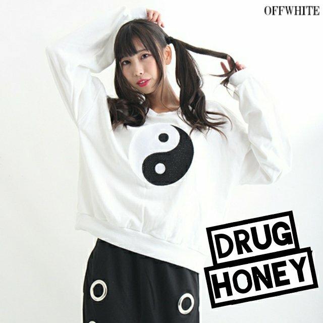 Drug honey【ユニセックス】勾玉刺繍トレーナー/白 < ブランド  Drug honey【ユニセックス】勾玉刺繍トレーナー/白  < ブランドの