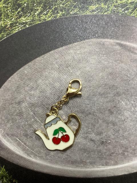 ハンドメイド マスクチャーム 2点セット お茶会 さくらんぼ < 女性ファッション  ハンドメイド マスクチャーム 2点セット お茶会 さくらんぼ < 女性ファッションの