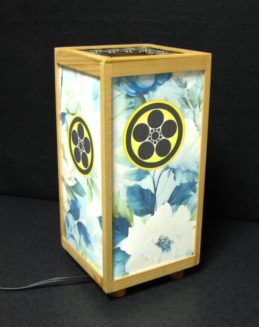 ★家紋の宿り木/森羅万象=「丸に梅鉢」(家紋変更可)/至福の明り・心温まるひととき/LED昼白色・ラミネート加工・檜枠造・軽量/ < 家電/AV  ★家紋の宿り木/森羅万象=「丸に梅鉢」(家紋変更可)/至福の明り・心温まるひととき/LED昼白色・ラミネート加工・檜枠造・軽量/ < 家電/AVの