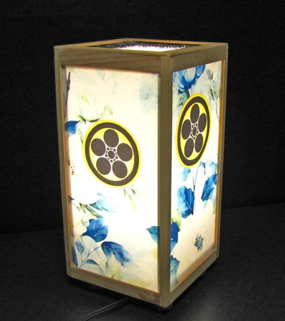 ★家紋の宿り木/森羅万象=「丸に梅鉢」(家紋変更可)/至福の明り・心温まるひととき/LED昼白色・ラミネート加工・檜枠造・軽量/ < 家電/AV  ★家紋の宿り木/森羅万象=「丸に梅鉢」(家紋変更可)/至福の明り・心温まるひととき/LED昼白色・ラミネート加工・檜枠造・軽量/ < 家電/AVの