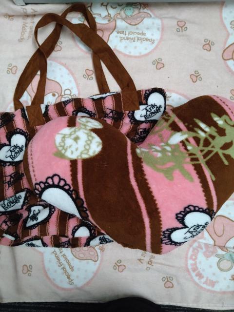 Ank RougemxeB2_   uh 