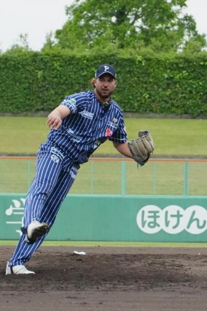 #99 タバーレス選手兼任投手コーチ着用・直筆サイン入り2ndユニフォーム < レジャー/スポーツ  #99 タバーレス選手兼任投手コーチ着用・直筆サイン入り2ndユニフォーム < レジャー/スポーツの