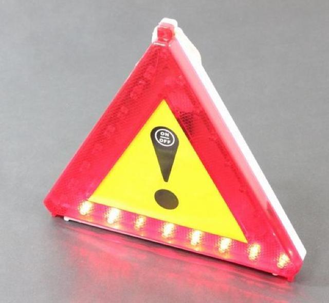 事故故障などの緊急時に★4点灯パターンLED三角ランプ < 自動車/バイク 事故故障などの緊急時に★4点灯パターンLED三角ランプ < 自動車/バイク