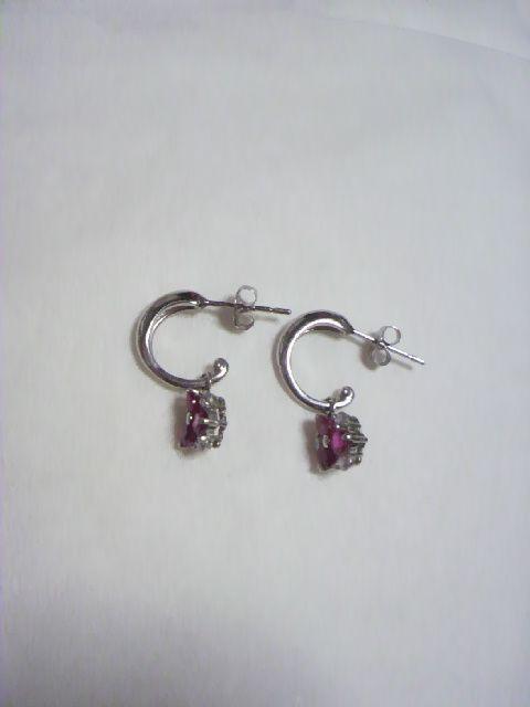 Pt900/天然 ダイヤモンド/ルビー/揺れるピアス/プラチナ/新品 < 女性アクセサリー/時計  Pt900/天然 ダイヤモンド/ルビー/揺れるピアス/プラチナ/新品 < 女性アクセサリー/時計の