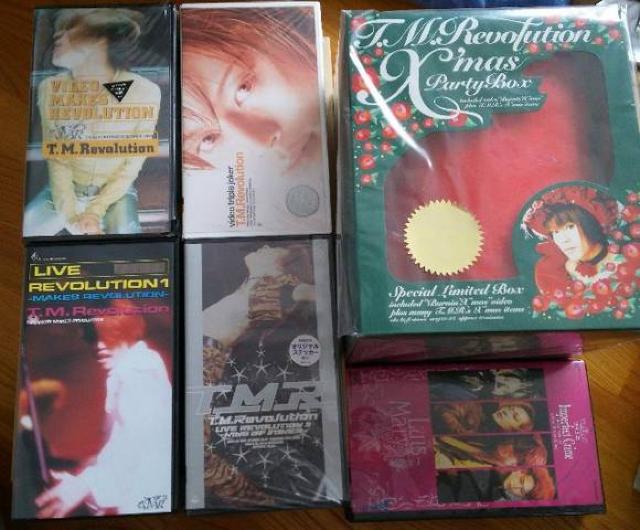 T.M.Rセット:ノベリティ、ビデオ、カレンダー(おまけ付) < タレントグッズ  T.M.Rセット:ノベリティ、ビデオ、カレンダー(おまけ付) < タレントグッズの