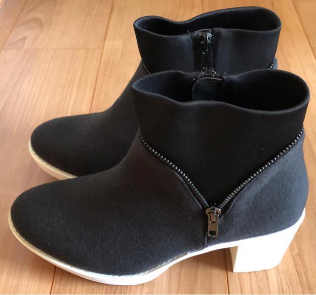 ☆新品未使用☆黒靴 < 女性ファッション  ☆新品未使用☆黒靴 < 女性ファッションの