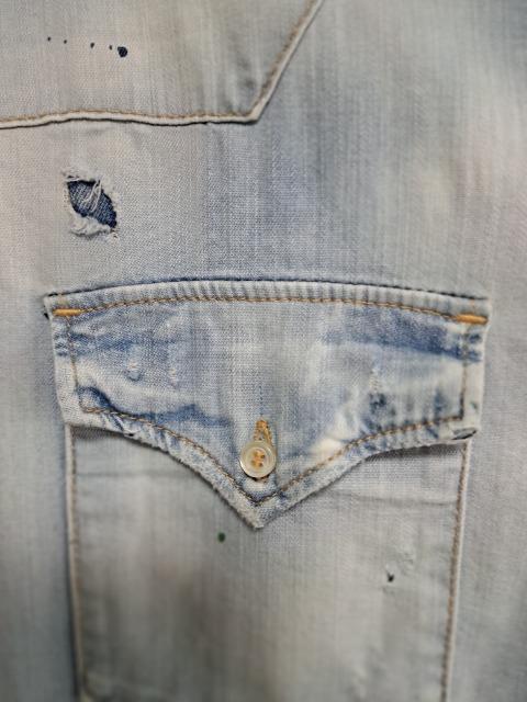 ☆DSQUARED2 ディースクエアード ロゴ ダメージ加工 デニムシャツ 長袖シャツ/メンズ/42☆新作モデル < ブランド ☆DSQUARED2 ディースクエアード ロゴ ダメージ加工 デニムシャツ 長袖シャツ/メンズ/42☆新作モデル < ブランドの