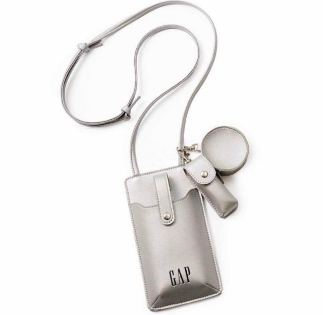 素敵なあの人雑誌付録★GAP ★ミニポーチつきスマホショルダーバッグ < ブランド 素敵なあの人雑誌付録★GAP ★ミニポーチつきスマホショルダーバッグ < ブランドの