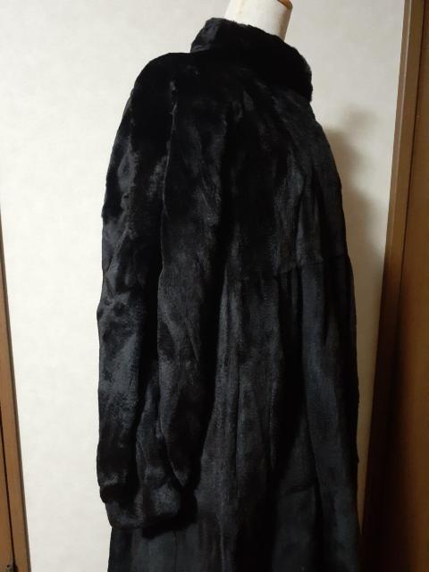Etude 毛皮のコート 黒 < 女性ファッション Etude 毛皮のコート 黒 < 女性ファッションの