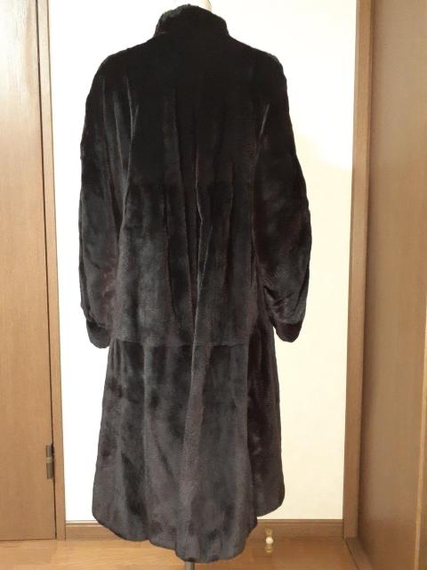 Etude 毛皮のコート 黒 < 女性ファッション Etude 毛皮のコート 黒 < 女性ファッションの