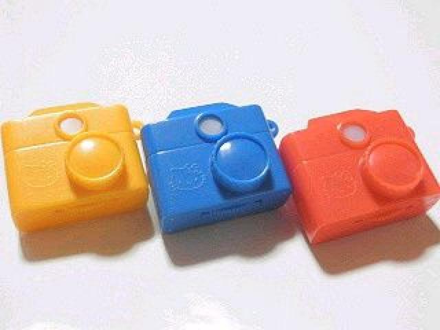 【キティ】可愛い♪画像コマ送り6種類 ミニチュアミニカメラ イエロー < おもちゃ 【キティ】可愛い♪画像コマ送り6種類 ミニチュアミニカメラ イエロー < おもちゃの