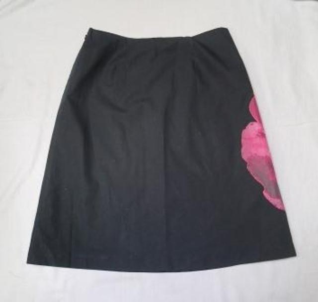 ◇DANA BUCHMAN/綿100% 飾り付き花柄 台形スカート < 女性ファッション  ◇DANA BUCHMAN/綿100% 飾り付き花柄 台形スカート < 女性ファッションの