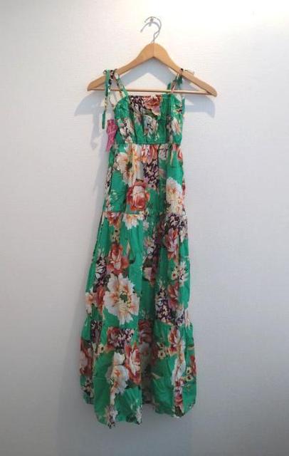 新品◆グリーン花柄 胸元ギャザー ロング マキシ フレア ワンピース < 女性ファッション  新品◆グリーン花柄 胸元ギャザー ロング マキシ フレア ワンピース  < 女性ファッションの