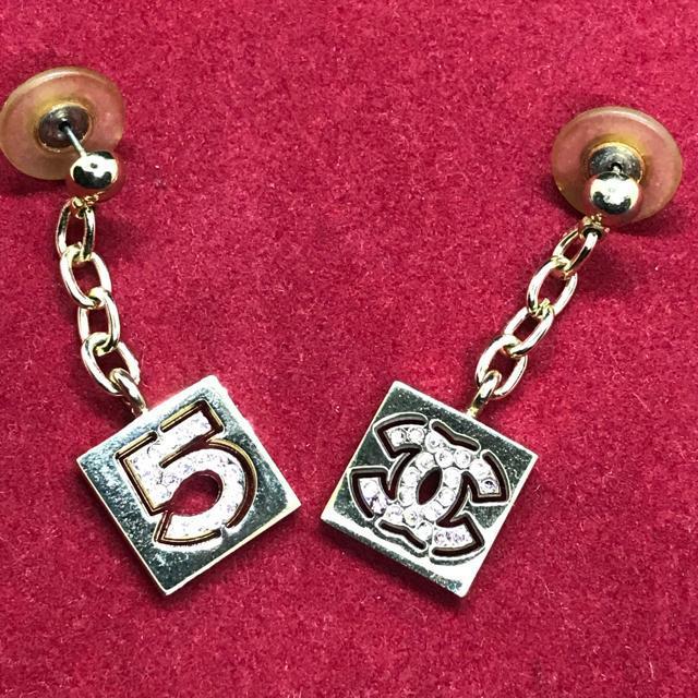 レア 正規品 シャネル CoCo&No5 スイングピアス ゴールド < ブランド  レア 正規品 シャネル CoCo&No5 スイングピアス ゴールド < ブランドの