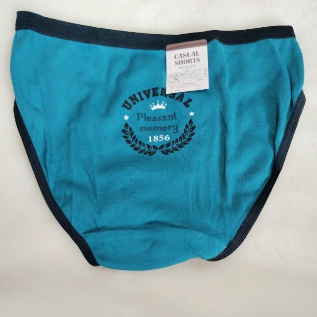 新品タグ付き Mサイズ エメラルドグリーン系 バックプリント < 女性ファッション  新品タグ付き Mサイズ エメラルドグリーン系 バックプリント < 女性ファッションの