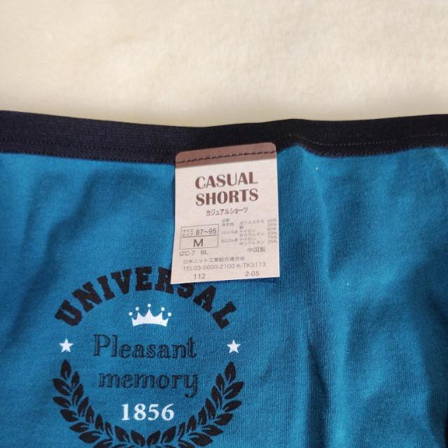 新品タグ付き Mサイズ エメラルドグリーン系 バックプリント < 女性ファッション  新品タグ付き Mサイズ エメラルドグリーン系 バックプリント < 女性ファッションの