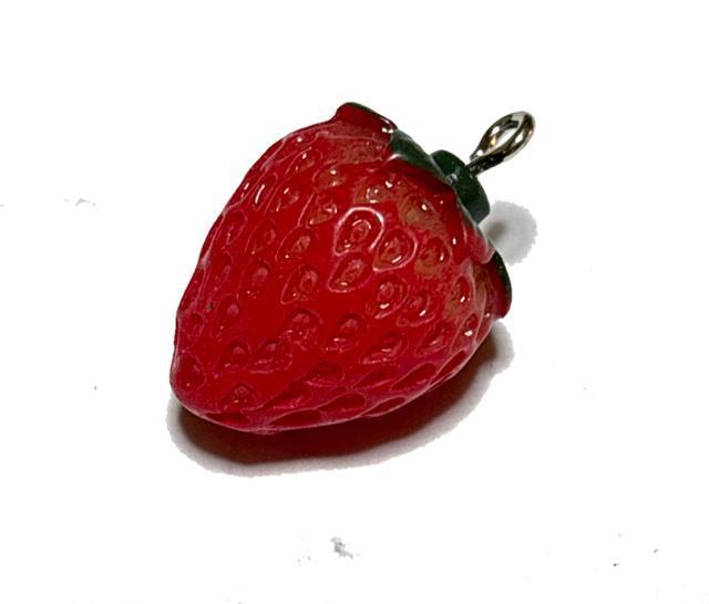 Y-016 立体の大きめイチゴのチャーム 1個 いちご 苺 3D◯ < ペット/手芸/園芸 Y-016 立体の大きめイチゴのチャーム 1個 いちご 苺 3D◯ < ペット/手芸/園芸の