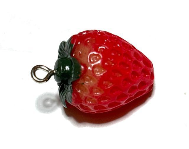 Y-016 立体の大きめイチゴのチャーム 1個 いちご 苺 3D◯ < ペット/手芸/園芸 Y-016 立体の大きめイチゴのチャーム 1個 いちご 苺 3D◯ < ペット/手芸/園芸の