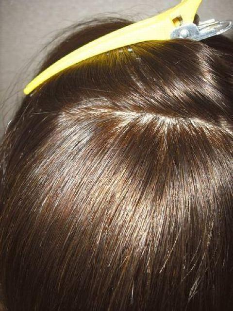 新品 人毛 ウィッグ 人工皮膚付き 自然色30p Mサイズ < 女性ファッション  新品 人毛 ウィッグ 人工皮膚付き 自然色30p Mサイズ < 女性ファッションの