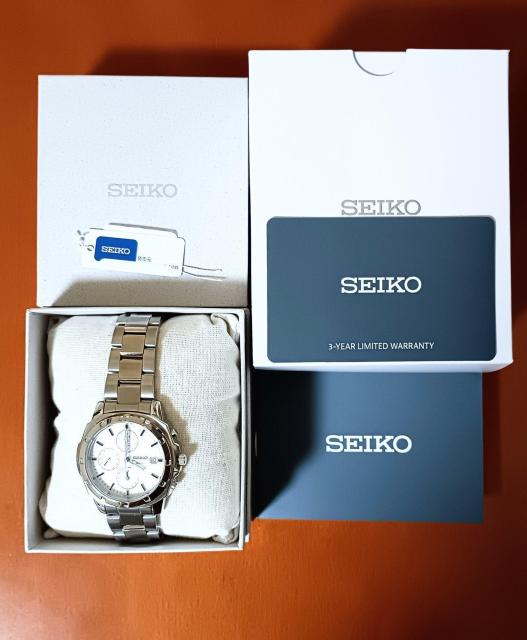 新品未使用セイコークロノグラフ クオーツ メンズ腕時計ホワイトカラー正規品 < 男性アクセサリー/時計 新品未使用セイコークロノグラフ クオーツ メンズ腕時計ホワイトカラー正規品 < 男性アクセサリー/時計の