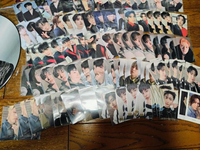 ATEEZ ライティニカバー うちわ トレカ カード ぬいぐるみ グッズ まとめ売り < タレントグッズ ATEEZ ライティニカバー うちわ トレカ カード ぬいぐるみ グッズ まとめ売り < タレントグッズの