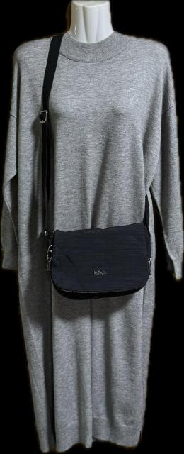 感謝を込めて★Kipling (キプリング) ショルダーバッグブラック 軽量 モンキーチャーム付&ニットワンピ★1000円スタート < ブランド 感謝を込めて★Kipling (キプリング) ショルダーバッグブラック 軽量 モンキーチャーム付&ニットワンピ★1000円スタート < ブランドの