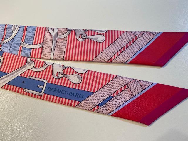 新品同様 HERMES エルメス トゥイリー スカーフ 正規品 < ブランド  新品同様 HERMES エルメス トゥイリー スカーフ 正規品 < ブランドの
