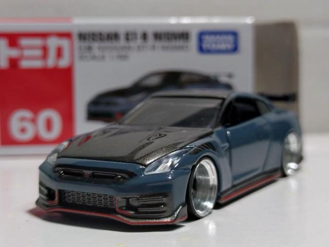 yg~JzY NISSAN GT-R NISMO 
