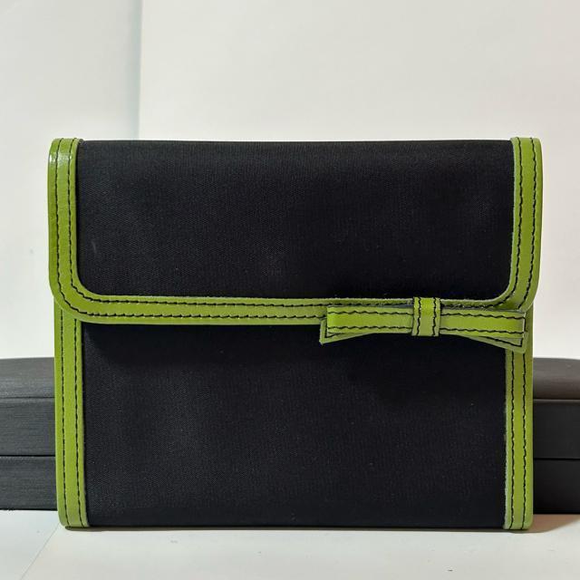 美品 PRADA プラダ テスートナイロン レザー リボン 三つ折り 財布 札入れ 小銭入れ カード入れ ブラック < ブランド 美品 PRADA プラダ テスートナイロン レザー リボン 三つ折り 財布 札入れ 小銭入れ カード入れ ブラック < ブランドの