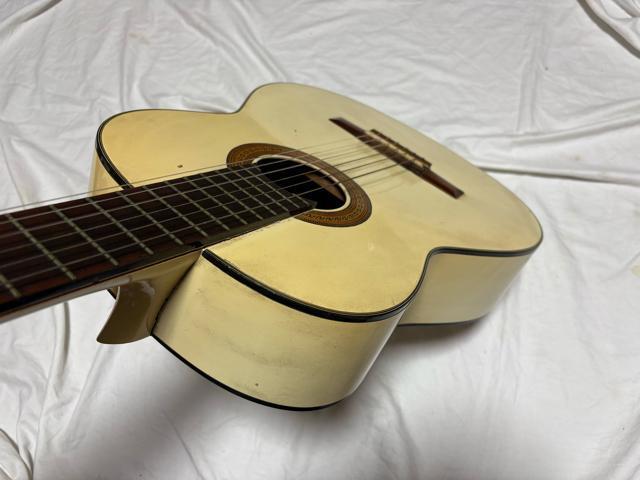 高峰楽器製作所謹製 田園 第九拾號 クラシックギター 良品 1905-09-1 < ホビー 高峰楽器製作所謹製 田園 第九拾號 クラシックギター 良品 1905-09-1 < ホビーの