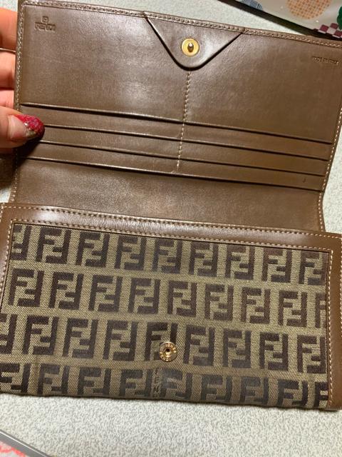 FENDI�����z �� �u�����h�� 